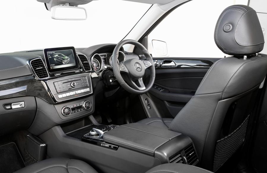 Интерьер Mercedes-Benz GLE500 e 4Matic 2016 года  (AU) (фото 18 из 22)